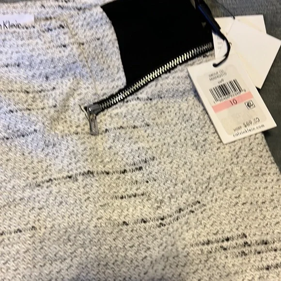 Calvin Klein skirt - Picture 2 of 5